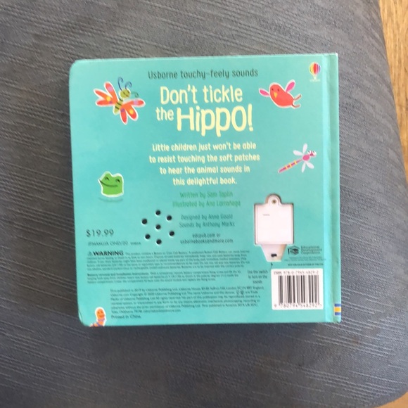 Don't tickle the hippo kids board book - Picture 3 of 12